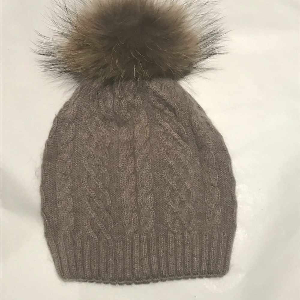 Cashmere, raccoon fur beanie ⭐️LAST ONE ⭐️ - Picture 5 of 6